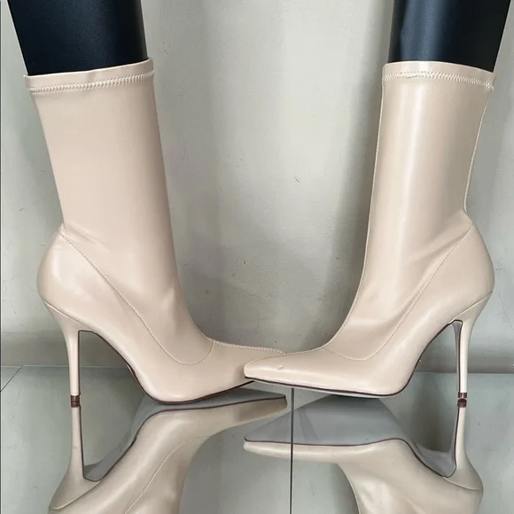 Azalea Wang Nude Ankle Heel Bootie - Picture 3 of 7